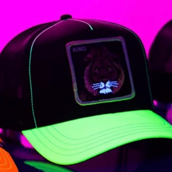 Goorin Bros. Lion King Everything Light Touches The Farm BLK/YLLW Trucker Hat - Picture 3 of 5